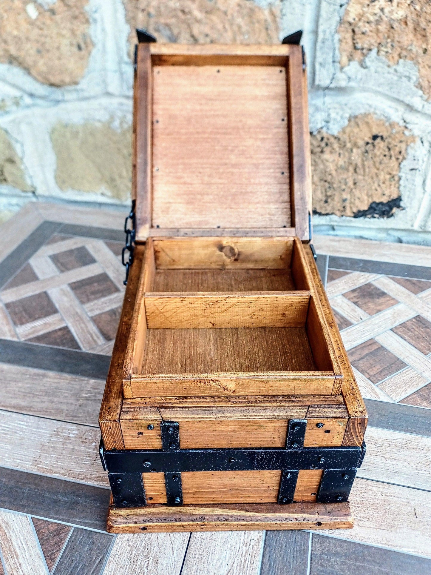 Hidded compartment box with secret opening - Doreali Studio Roma