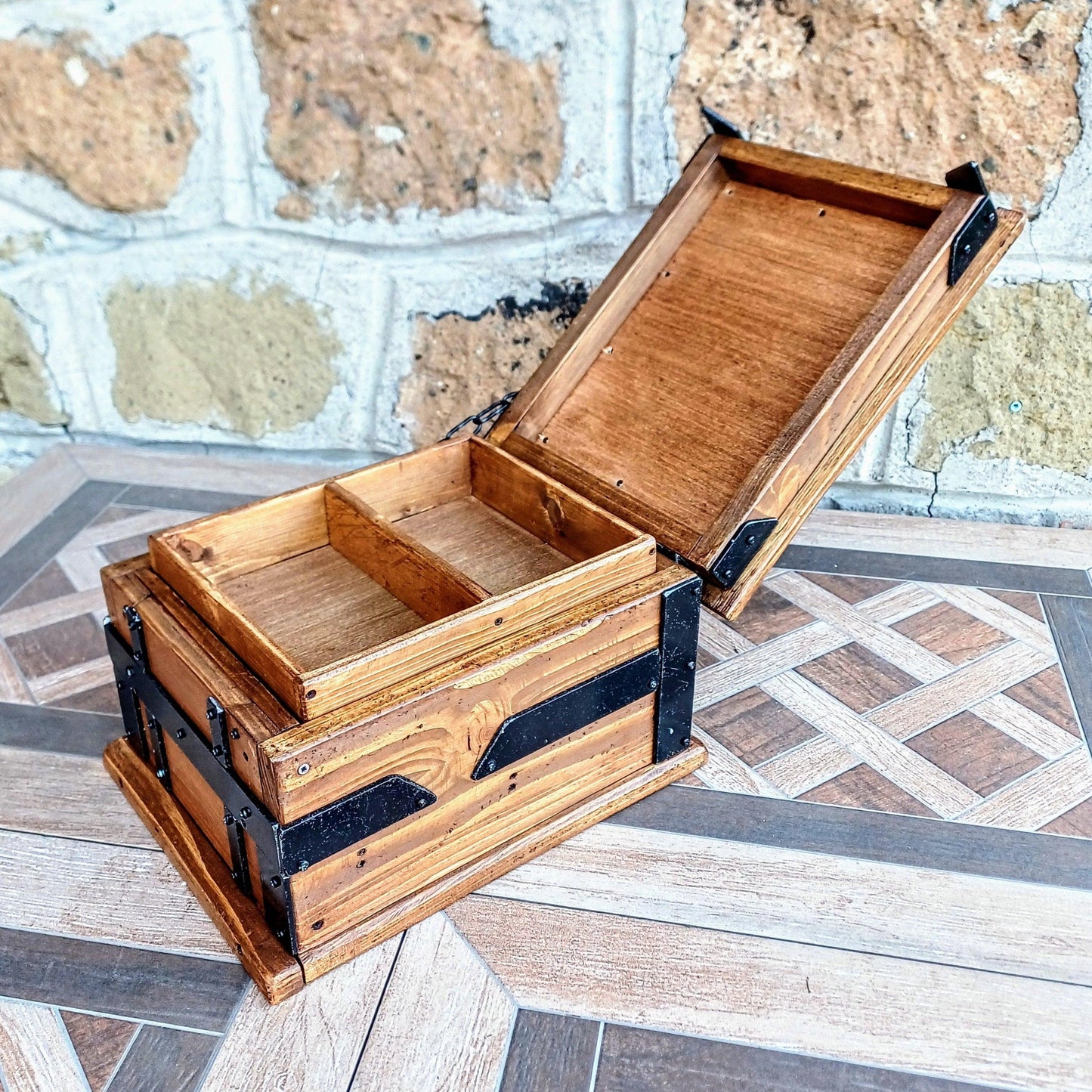 Hidded compartment box with secret opening - Doreali Studio Roma