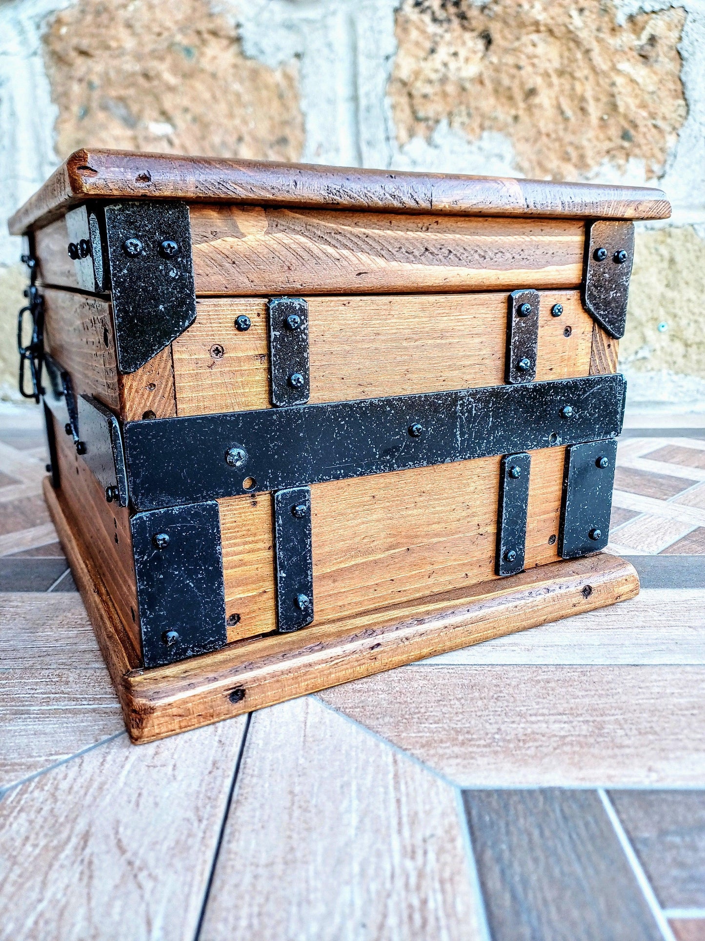 Hidded compartment box with secret opening - Doreali Studio Roma
