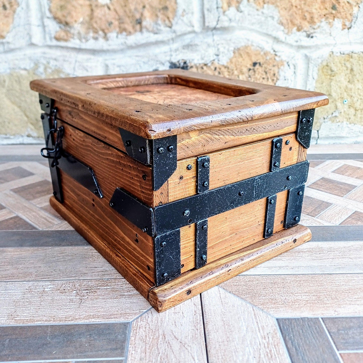 Hidded compartment box with secret opening - Doreali Studio Roma