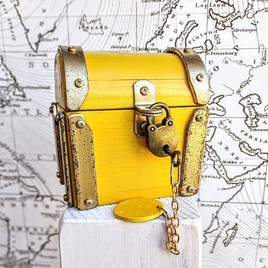 Small wooden chest with padlock and key " Ochre yellow and Gold ", vintage design jewelry box handmade in Italy with reclaimed iron and solid wood , retro' style jewelry box yellow